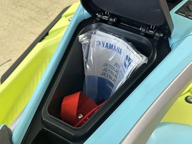 Slide: The Image of Yamaha Jetblaster PRO 2-Up 2025 - 12