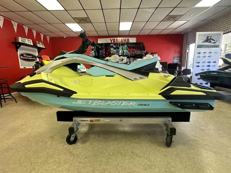 Slide: The Image of Yamaha Jetblaster PRO 2-Up 2025 - 7