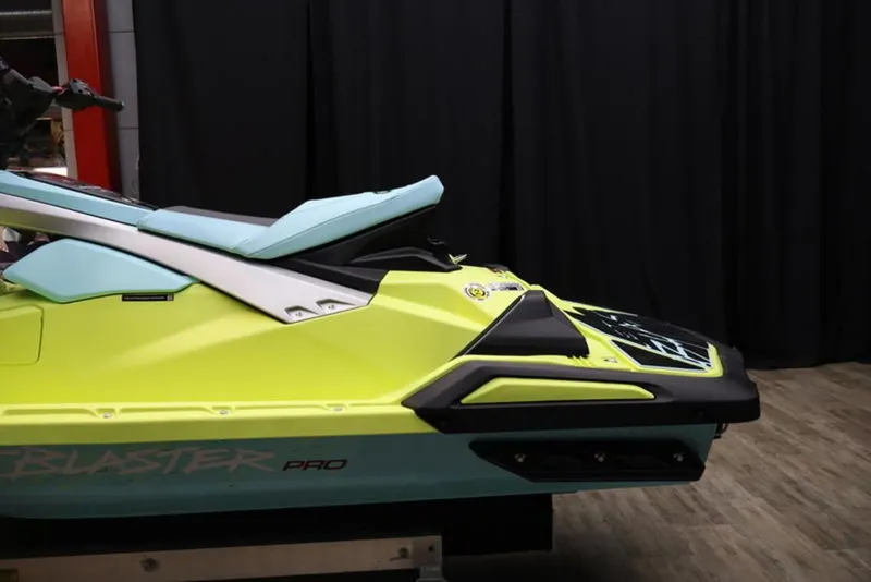 Slide: The Image of Yamaha JetBlaster PRO 3-Up 2025 - 9