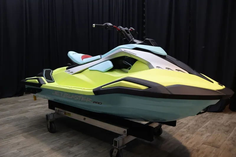 Slide: The Image of Yamaha Jetblaster PRO 2-Up 2025 - 12