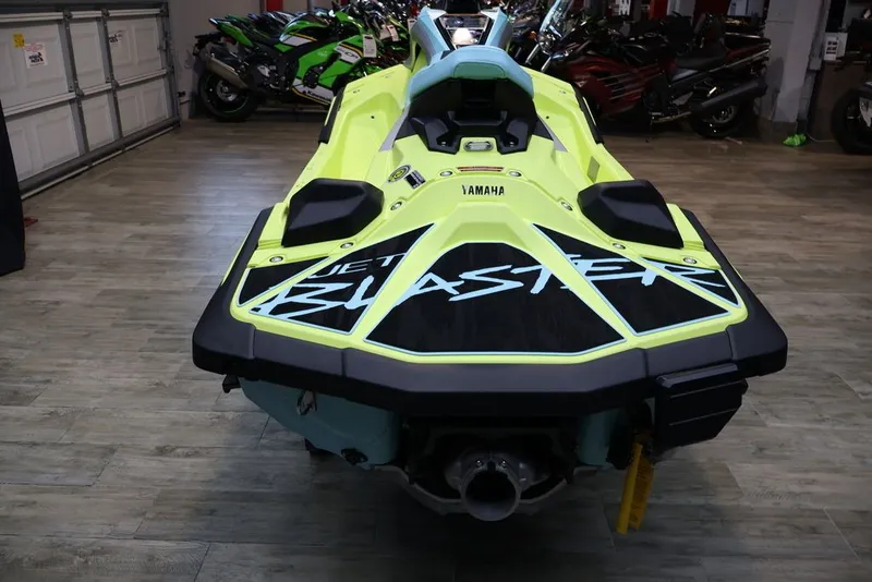 Slide: The Image of Yamaha Jetblaster PRO 2-Up 2025 - 8