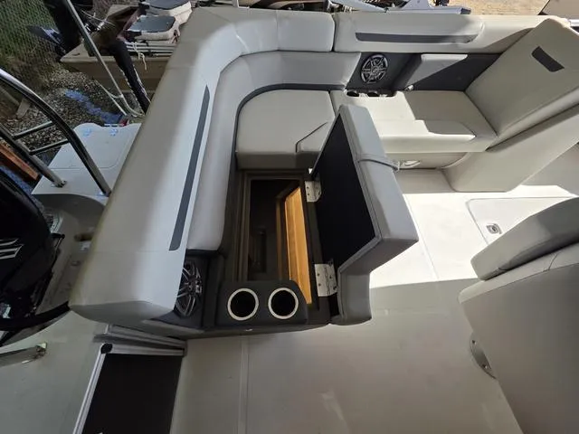 Slide: The Image of Hurricane FunDeck 2260 REF 2025 - 12