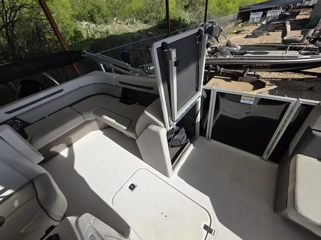 Slide: The Image of Hurricane FunDeck 2260 REF 2025 - 19