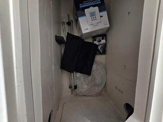 Slide: The Image of Hurricane FunDeck 2260 REF 2025 - 29