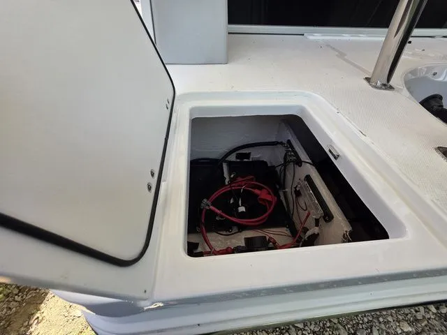 Slide: The Image of Hurricane FunDeck 2260 REF 2025 - 36