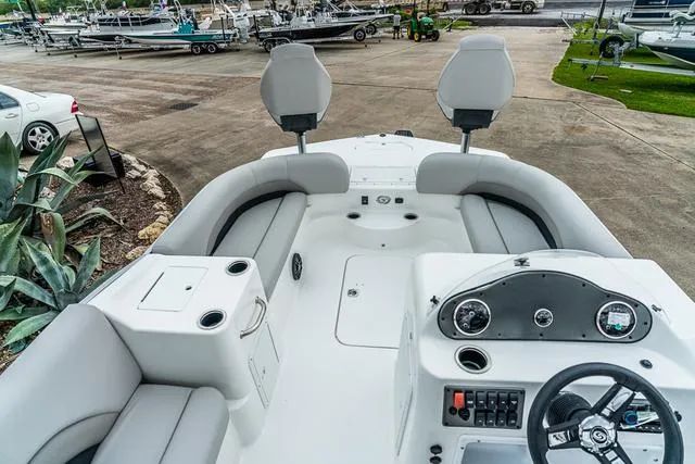 Slide: The Image of Hurricane Fun Deck 198 2025 - 10