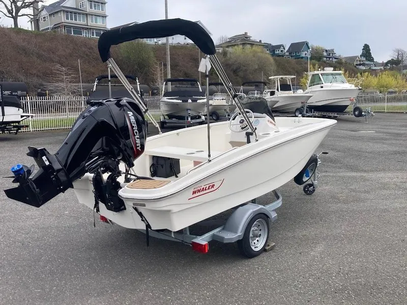 Slide: The Image of Boston Whaler 130 Super Sport 2024 - 3