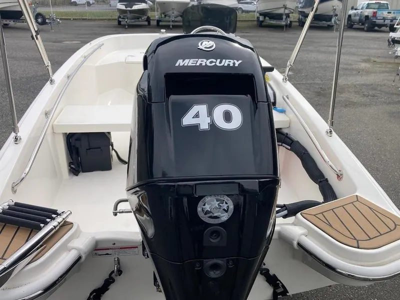 Slide: The Image of Boston Whaler 130 Super Sport 2024 - 5