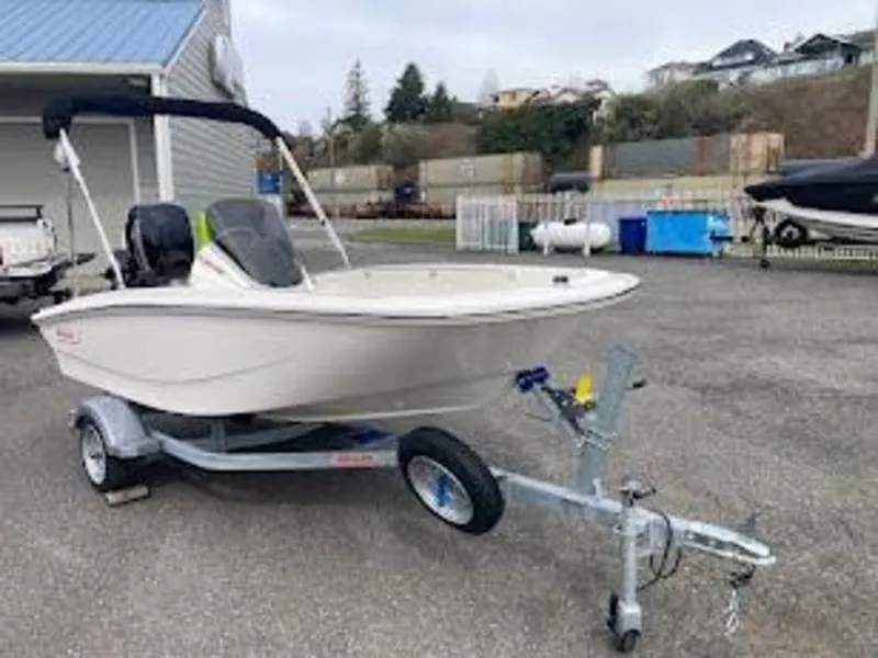 Slide: The Image of Boston Whaler 130 Super Sport 2024 - 8