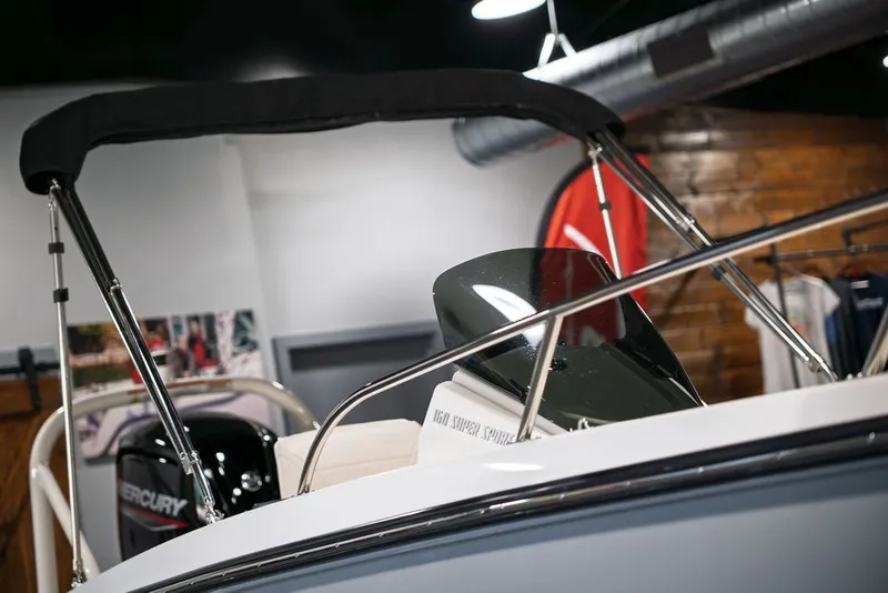 Slide: The Image of Boston Whaler 160 Super Sport 2025 - 11