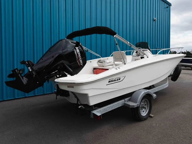 Slide: The Image of Boston Whaler 160 Super Sport 2025 - 3
