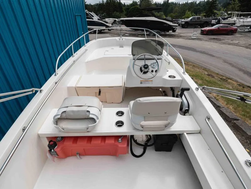 Slide: The Image of Boston Whaler 160 Super Sport 2025 - 4