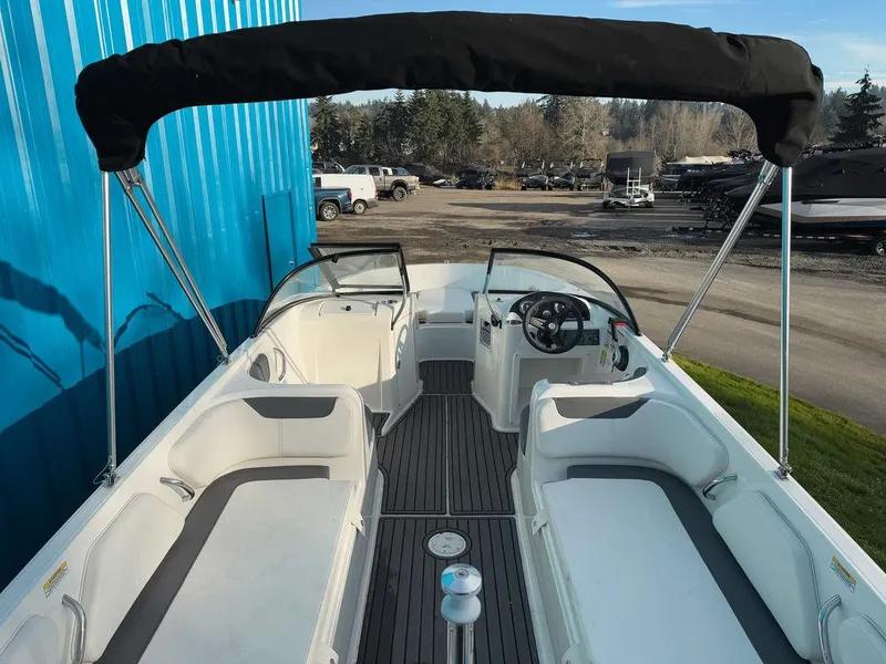 Slide: The Image of Bayliner Element E21 2023 - 4