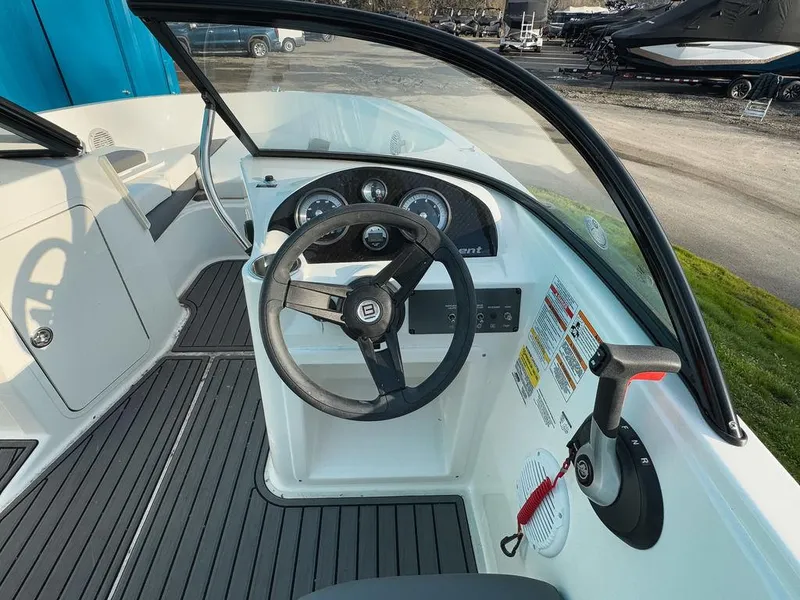 Slide: The Image of Bayliner Element E21 2023 - 7