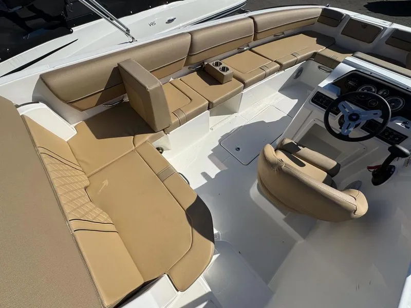 Slide: The Image of Bayliner DX 2000 2024 - 10