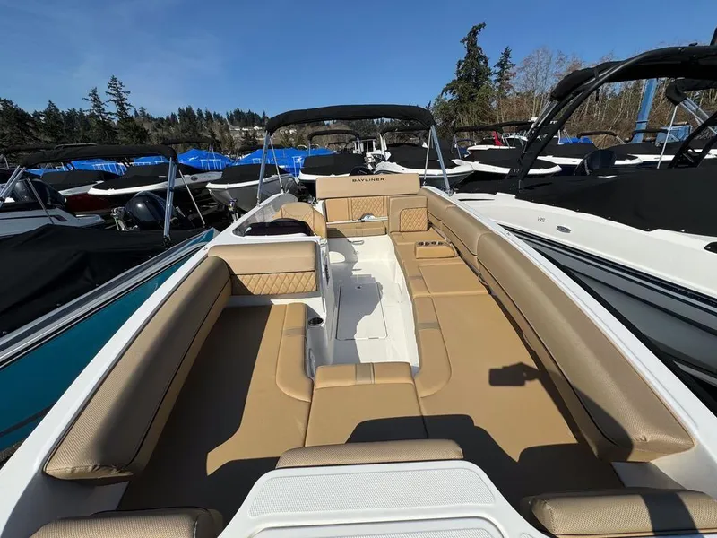 Slide: The Image of Bayliner DX 2000 2024 - 6