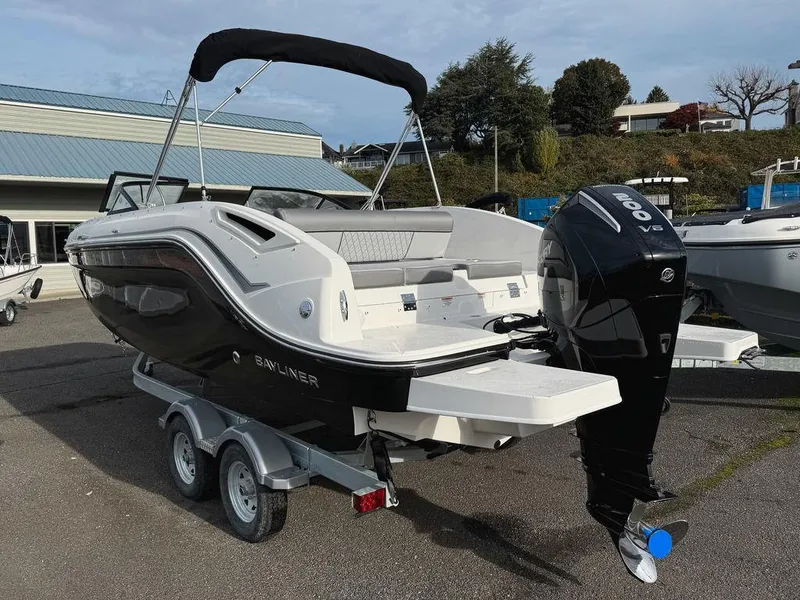 Slide: The Image of Bayliner DX 2200 2024 - 3