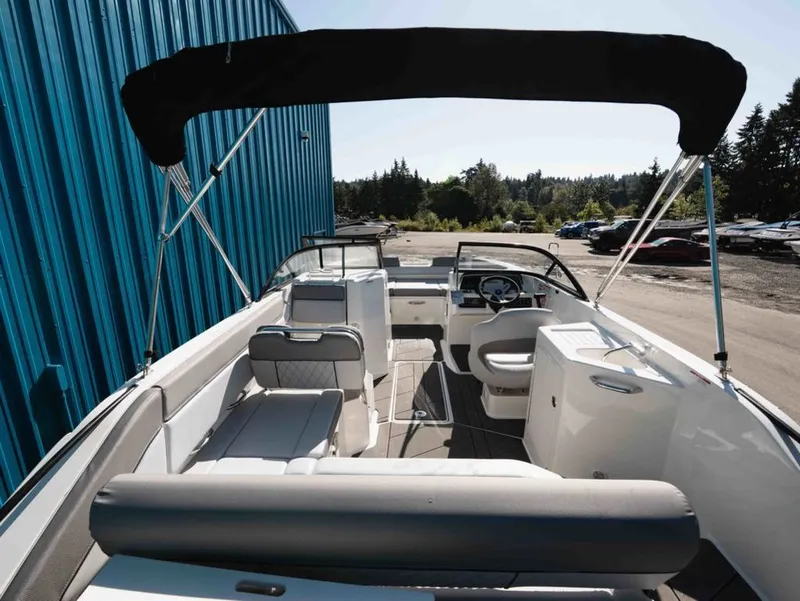 Slide: The Image of Bayliner D22I 2025 - 5