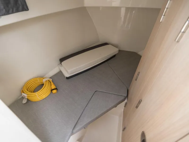 Slide: The Image of Bayliner Trophy T25 Pilothouse 2025 - 11