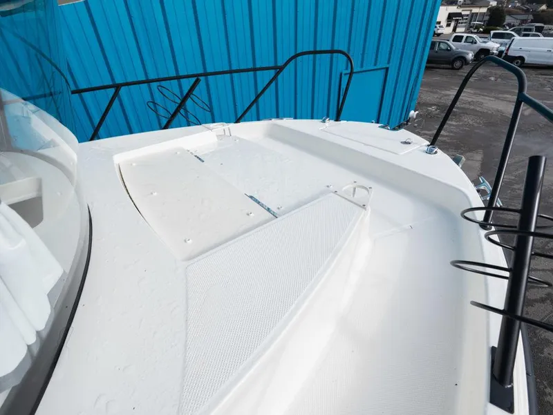 Slide: The Image of Bayliner Trophy T25 Pilothouse 2025 - 17