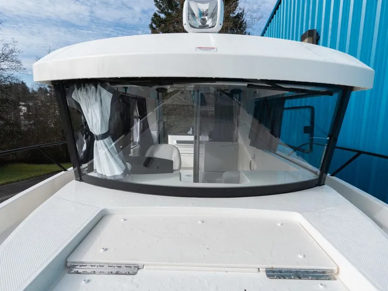 Slide: The Image of Bayliner Trophy T25 Pilothouse 2025 - 18