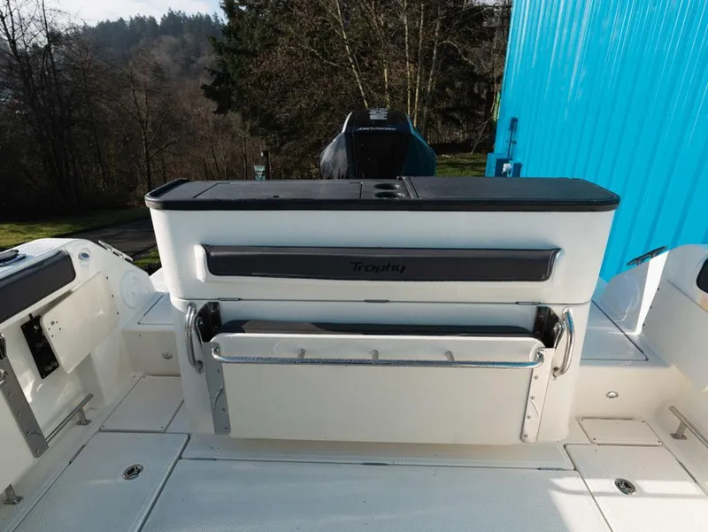 Slide: The Image of Bayliner Trophy T25 Pilothouse 2025 - 14