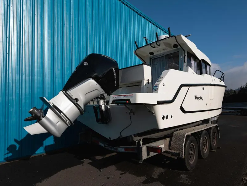 Slide: The Image of Bayliner Trophy T25 Pilothouse 2025 - 3