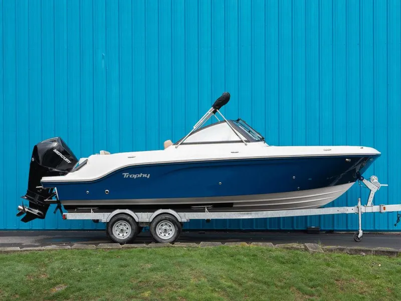 The Image of Bayliner Trophy T22SC 2025 - 1