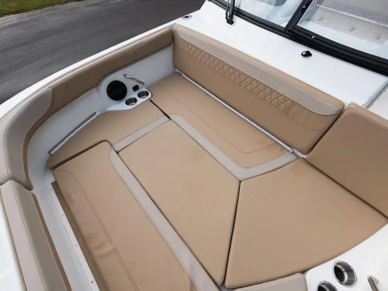 Slide: The Image of Bayliner Trophy T22SC 2025 - 13