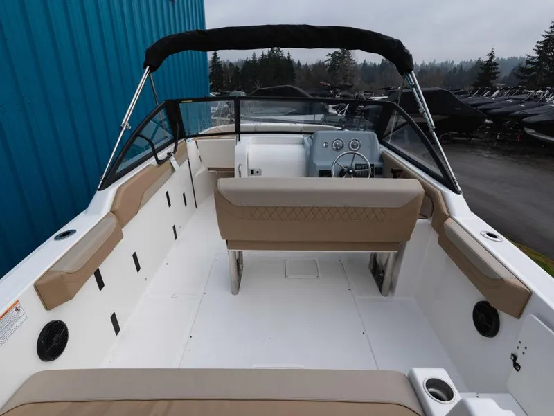 Slide: The Image of Bayliner Trophy T22SC 2025 - 5