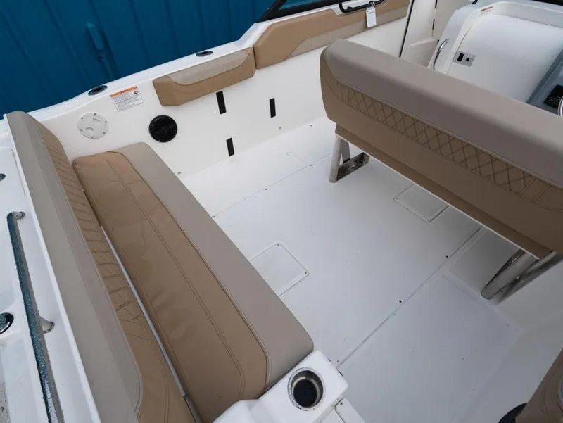 Slide: The Image of Bayliner Trophy T22SC 2025 - 6