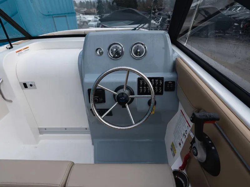 Slide: The Image of Bayliner Trophy T22SC 2025 - 9