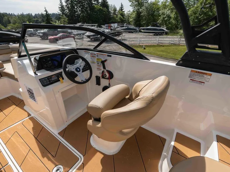 Slide: The Image of Bayliner D20I 2025 - 8