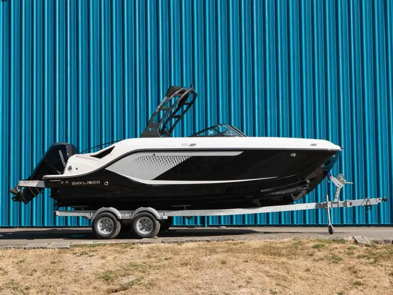 The Image of Bayliner D22 2025 - 1