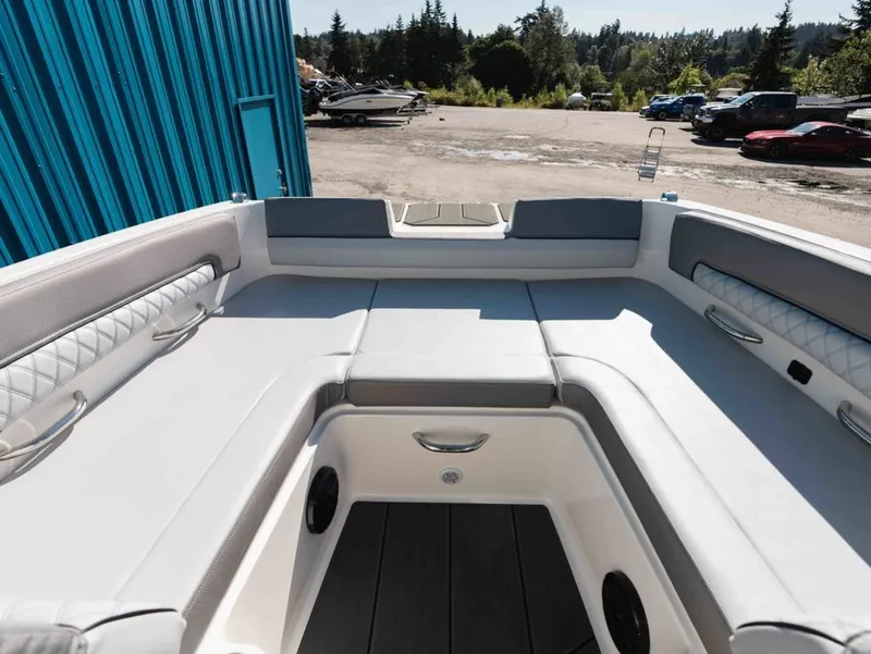 Slide: The Image of Bayliner D22 2025 - 11