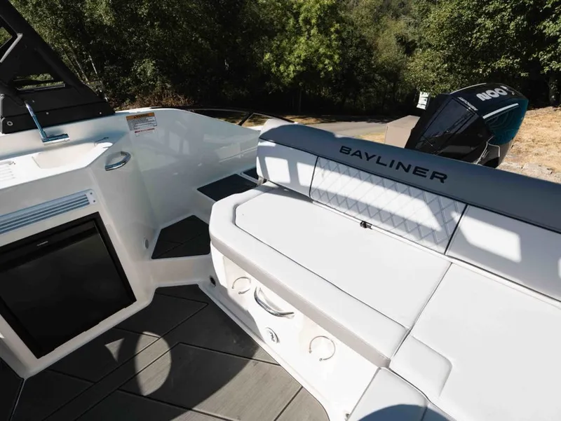 Slide: The Image of Bayliner D22 2025 - 15
