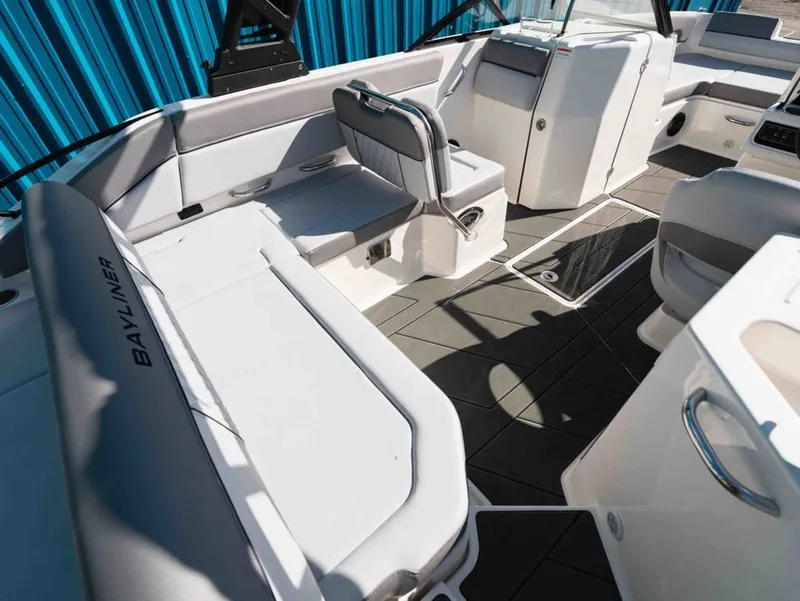 Slide: The Image of Bayliner D22 2025 - 6