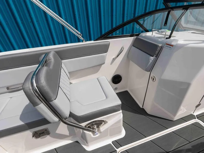 Slide: The Image of Bayliner D22 2025 - 7