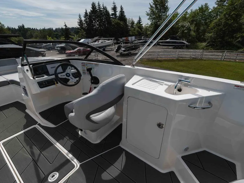 Slide: The Image of Bayliner D22 2025 - 8