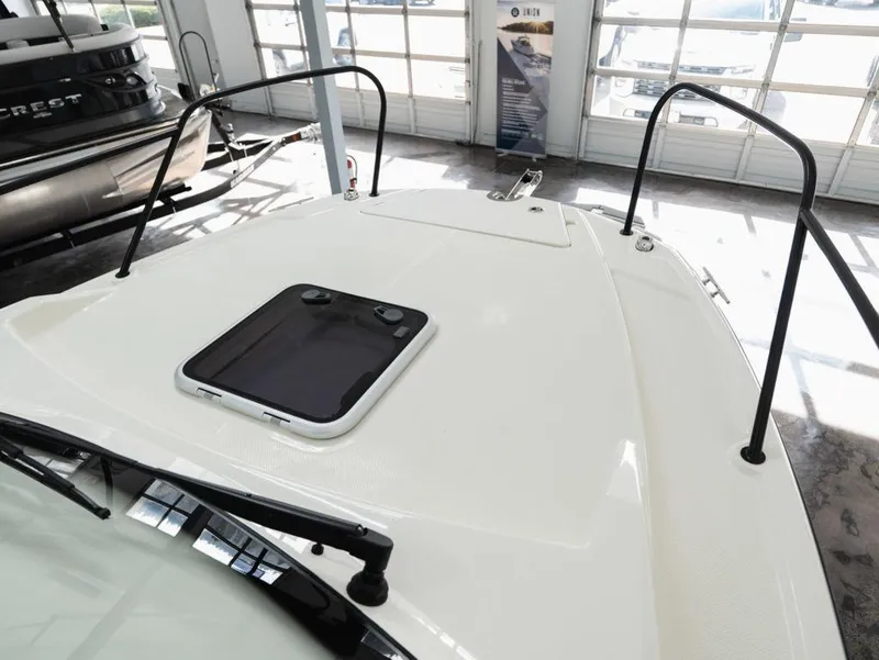 Slide: The Image of Bayliner Trophy T23 Explorer 2025 - 4