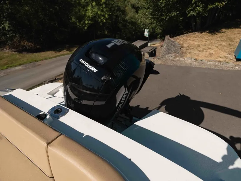 Slide: The Image of Bayliner V20 2025 - 13