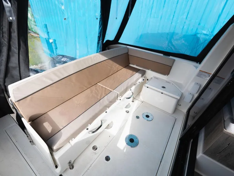 Slide: The Image of Bayliner Trophy T29 Explorer 2025 - 15