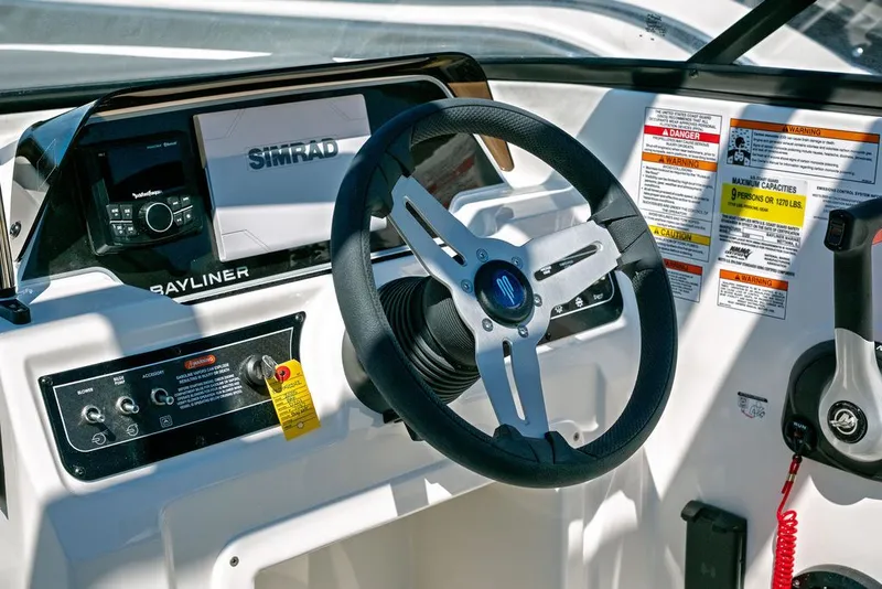 Slide: The Image of Bayliner D20I 2025 - 7