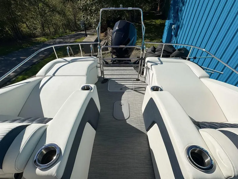 Slide: The Image of Bennington R Line 2023 - 9