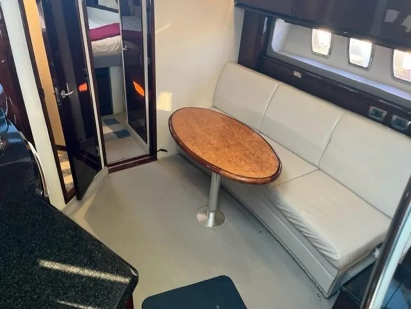 Slide: The Image of Sea Ray 390 Sundancer 2010 - 16