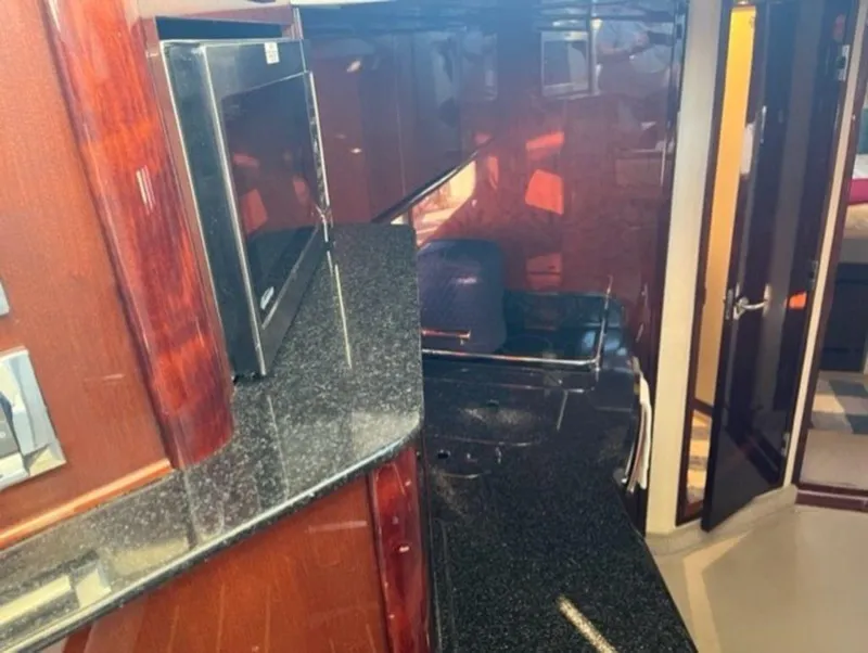 Slide: The Image of Sea Ray 390 Sundancer 2010 - 17