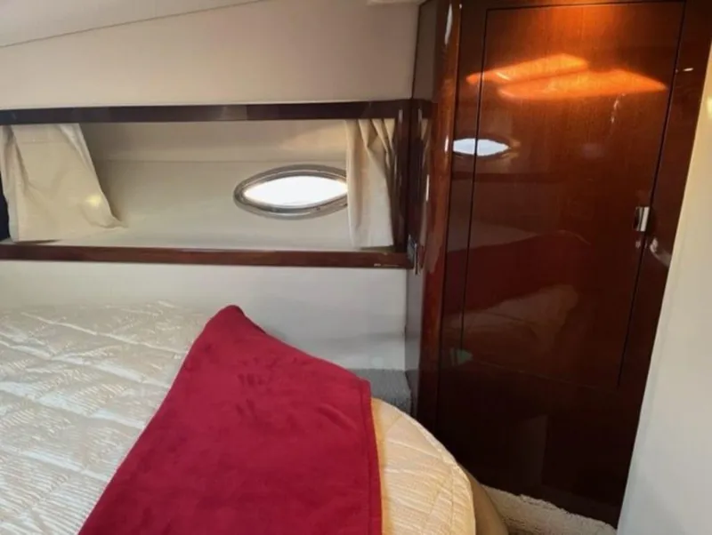 Slide: The Image of Sea Ray 390 Sundancer 2010 - 27