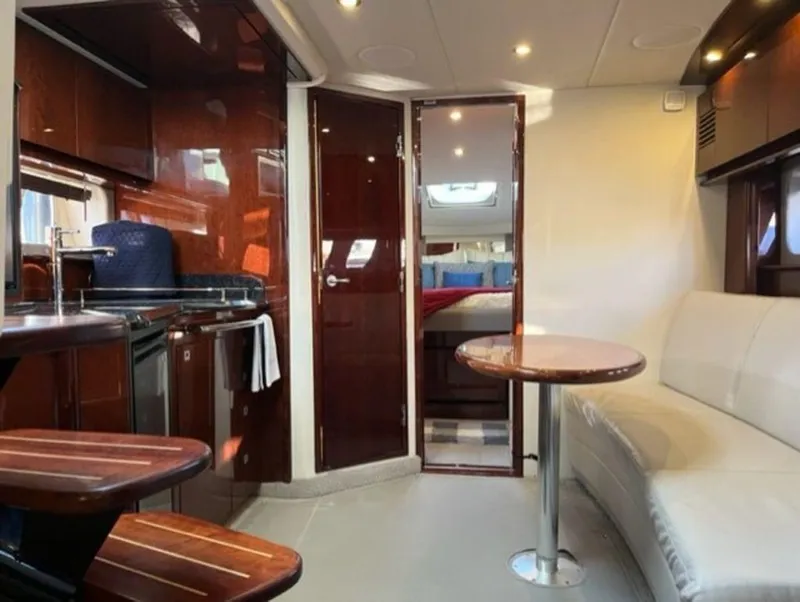 Slide: The Image of Sea Ray 390 Sundancer 2010 - 32