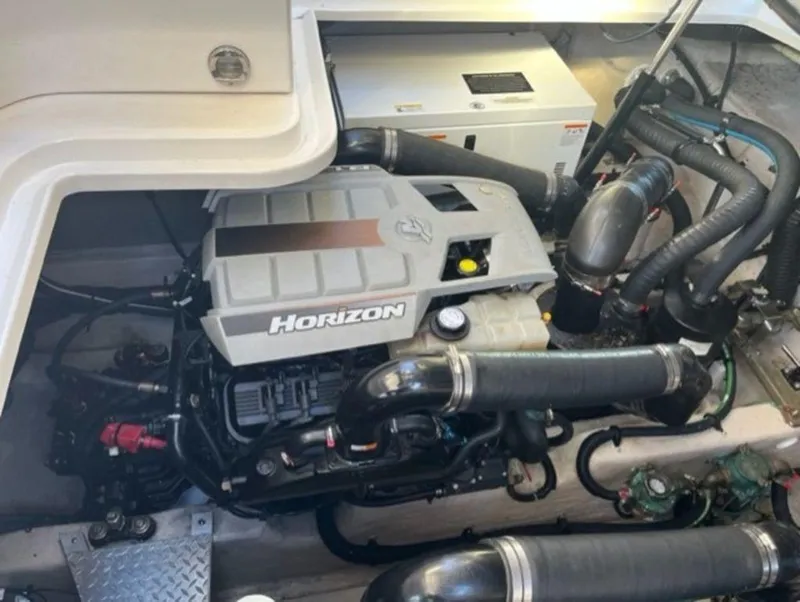 Slide: The Image of Sea Ray 390 Sundancer 2010 - 35