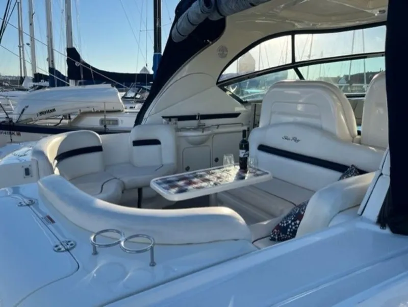 Slide: The Image of Sea Ray 390 Sundancer 2010 - 6